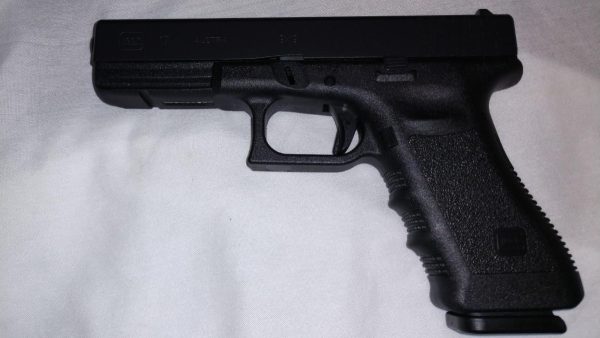 GLOCK 17 - Image 5
