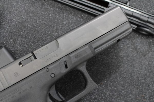 GLOCK 22 GEN 4 40 S&W - Image 3