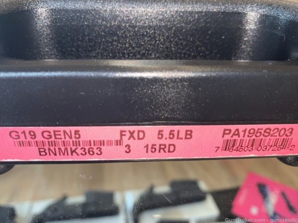 NIB GLOCK 19 GEN 5 9MM - Image 3